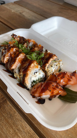 FLAMED SALMON TEMPURA ROLL