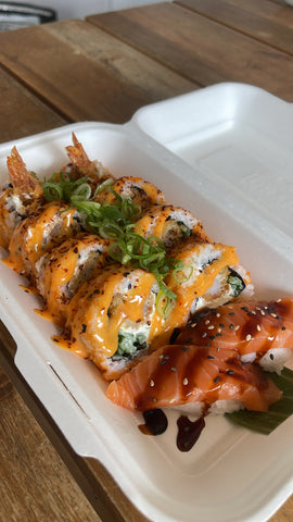TEMPURA MASAGO ROLL
